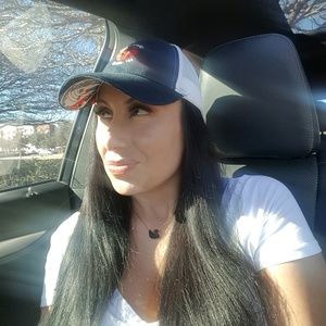 Meet your Posher, Paulina lopez